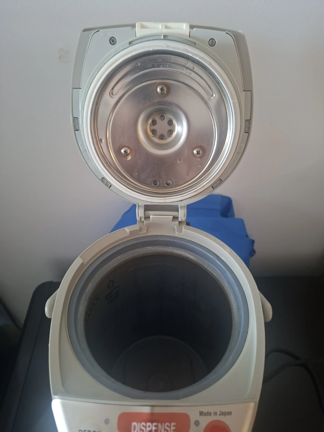 Zojirushi Water Heater (Please see issues) - photo 3