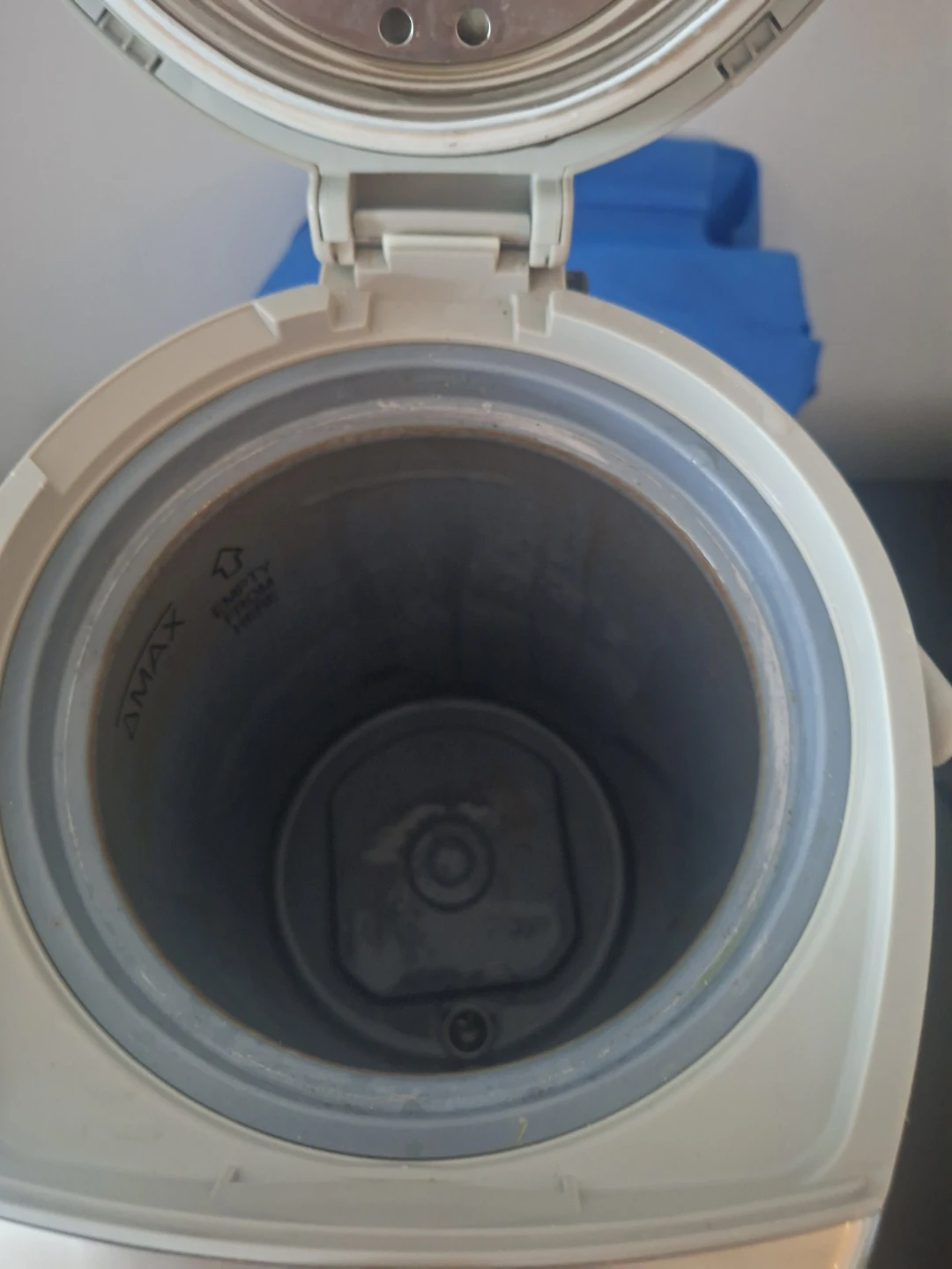 Zojirushi Water Heater (Please see issues) - photo 4