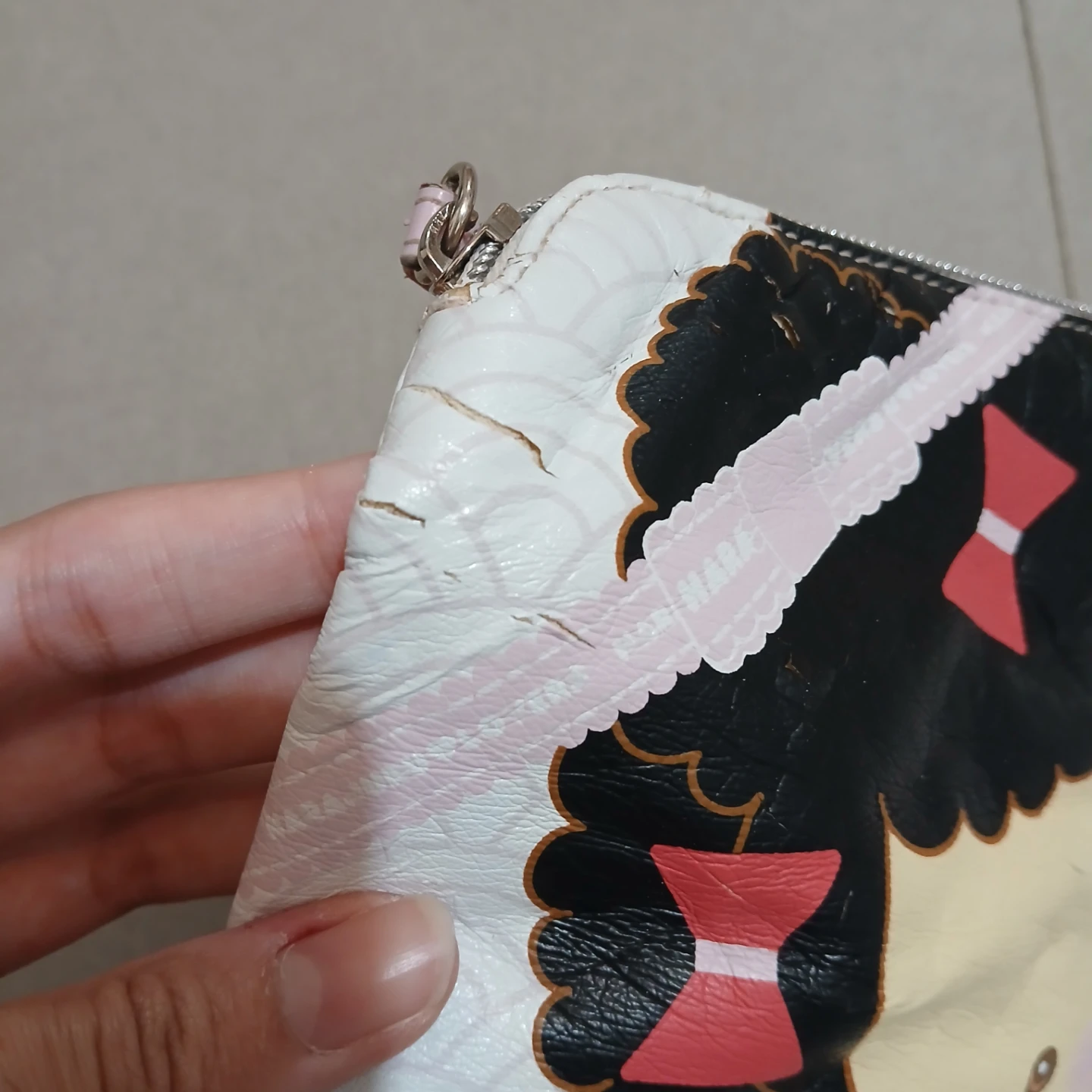 🥕Harajuku Lovers Makeup Bag #Freecycle - photo 3