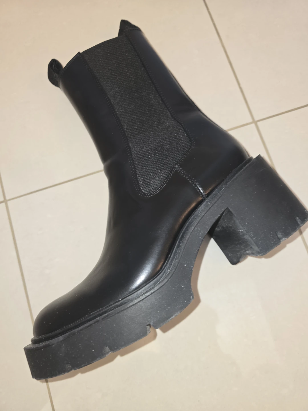 Zara Black Chelsea Boots Size 38 - photo 2