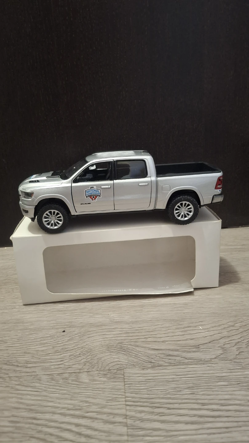 RAM 1500 Laramie Diecast Model Truck - photo 4