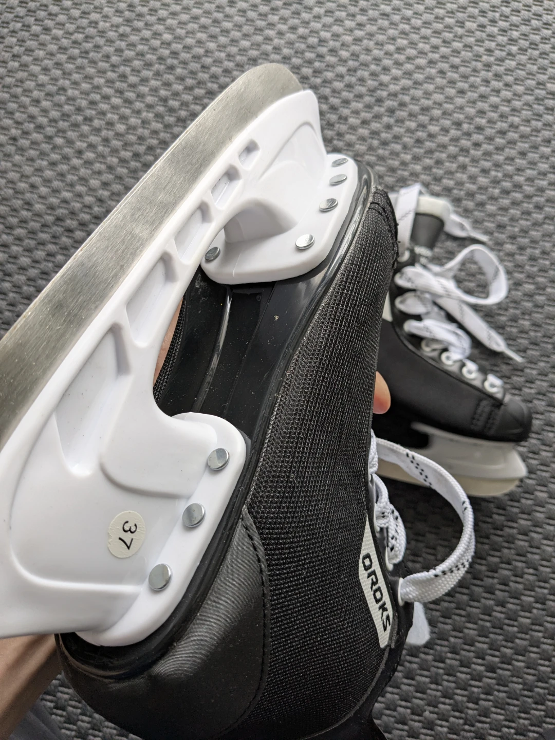 OROKS Hockey Skates Size 6.5US - photo 4