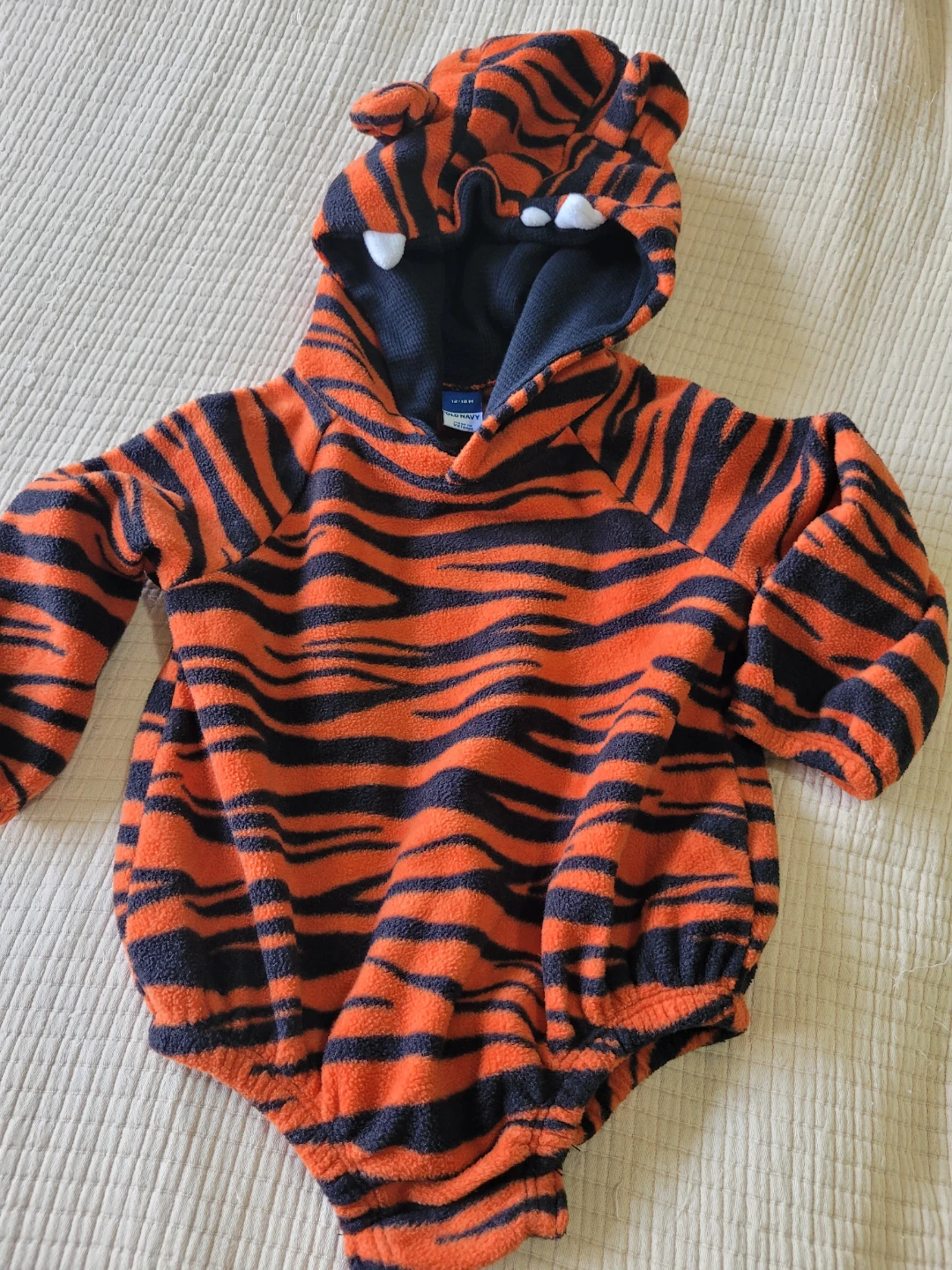 Old Navy Baby Tiger Fleece Costume Bodysuit 12-18M - photo 3