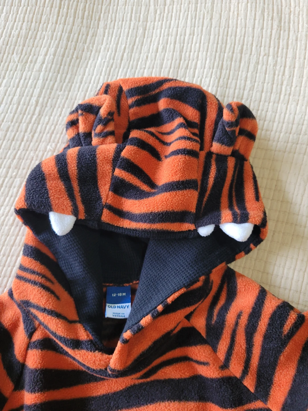 Old Navy Baby Tiger Fleece Costume Bodysuit 12-18M - photo 4