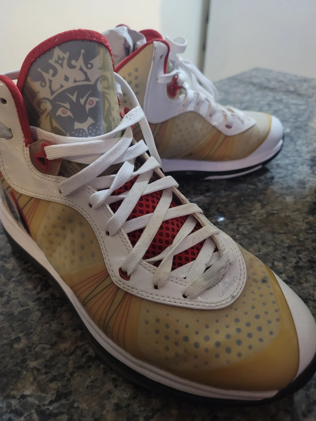 Nike LeBron 8 V/2 Basketball Shoes 'Miami Heat Home' - photo 3