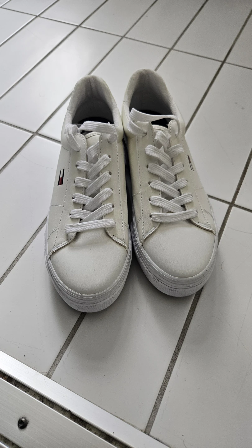 Tommy Hilfiger White Sneakers Size 8.5 Women's