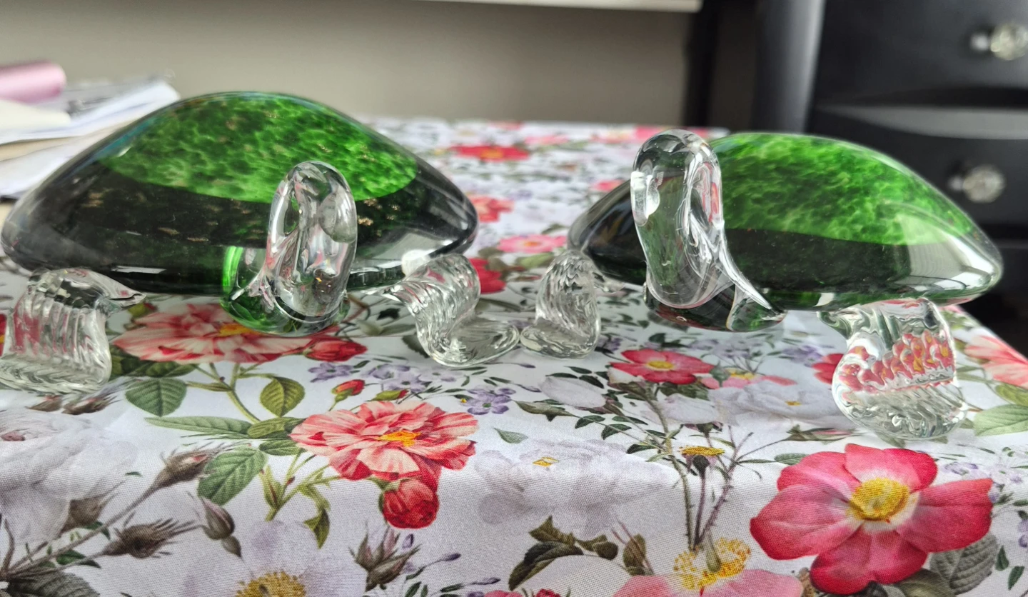 Set of 2 Glass Turtle Figurines