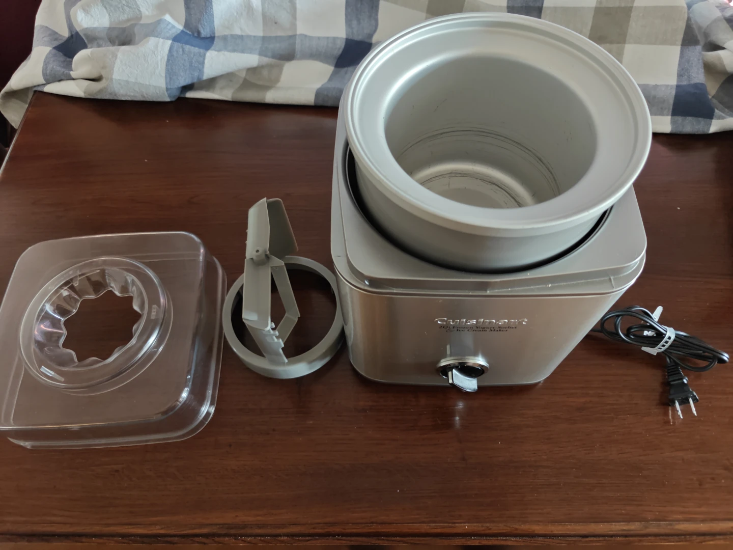 Cuisinart 2-Quart Frozen Yogurt, Sorbet & Ice Cream Maker