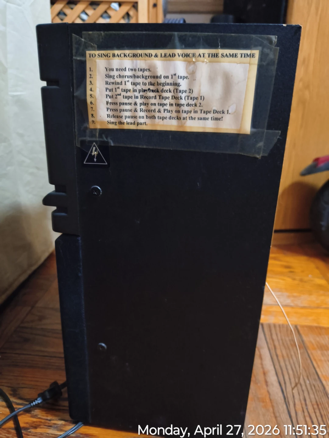 Casio Karaoke: 2 mics, 2 cassettes AM/FM - photo 3