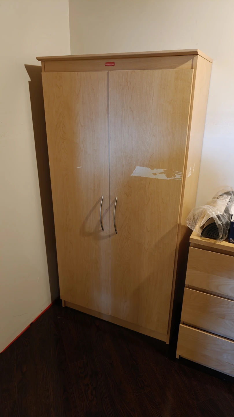 Rubbermaid Wooden Wardrobe - photo 2