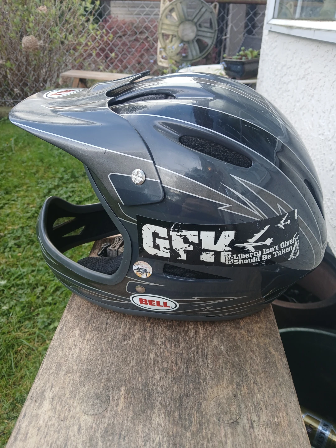 Bell Full Faced Bike Helmet - photo 3