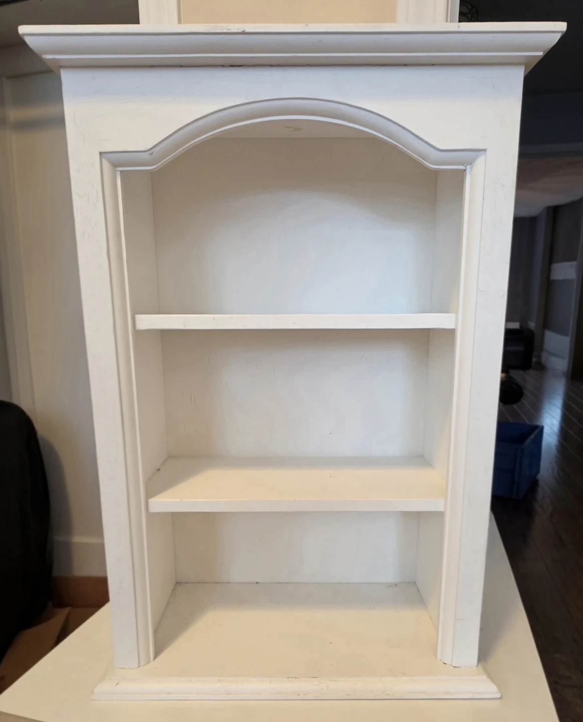 White Decorative Shelf Unit