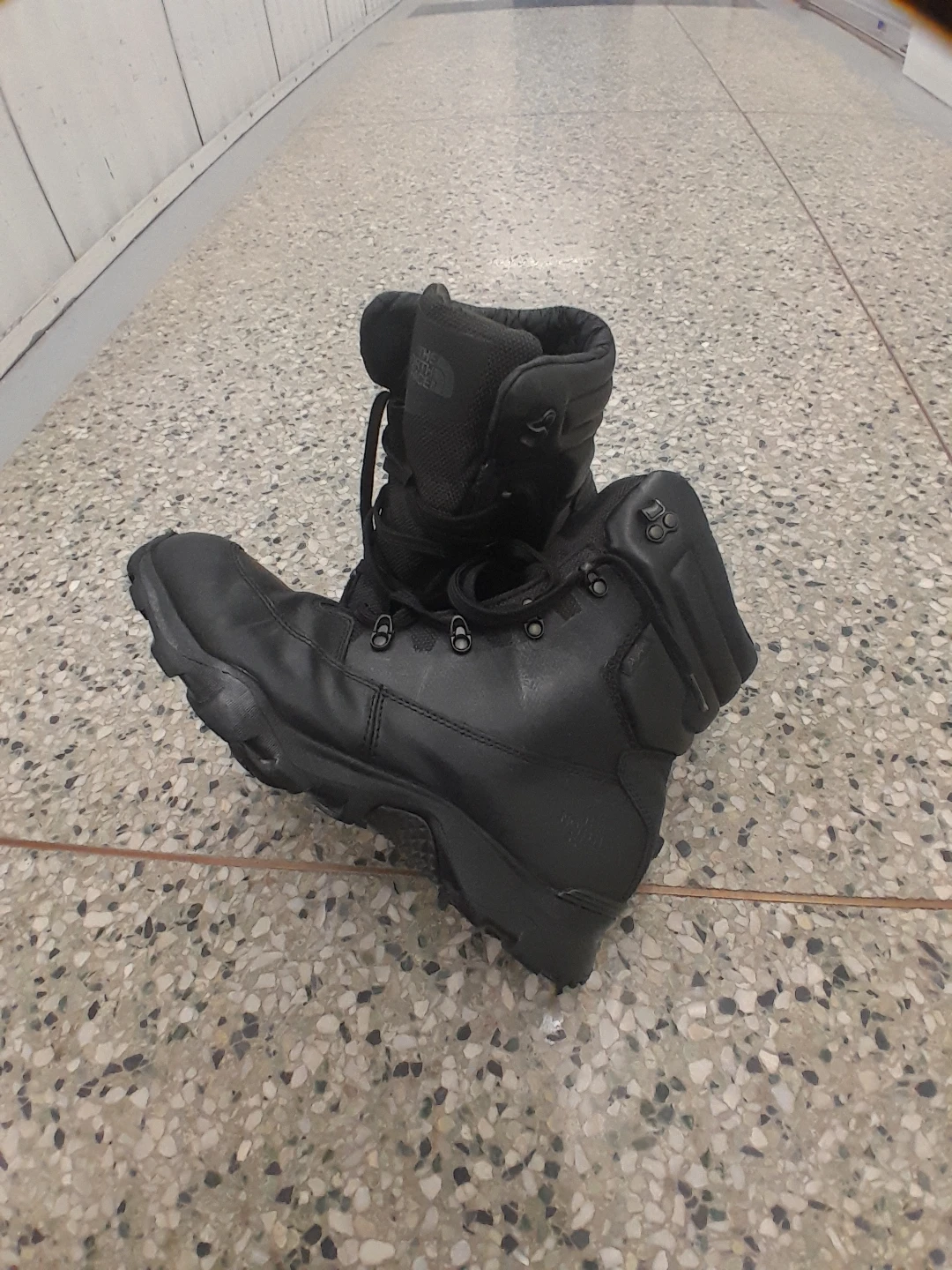 The North Face Black Hiking Boots Men's Size 9 - photo 5