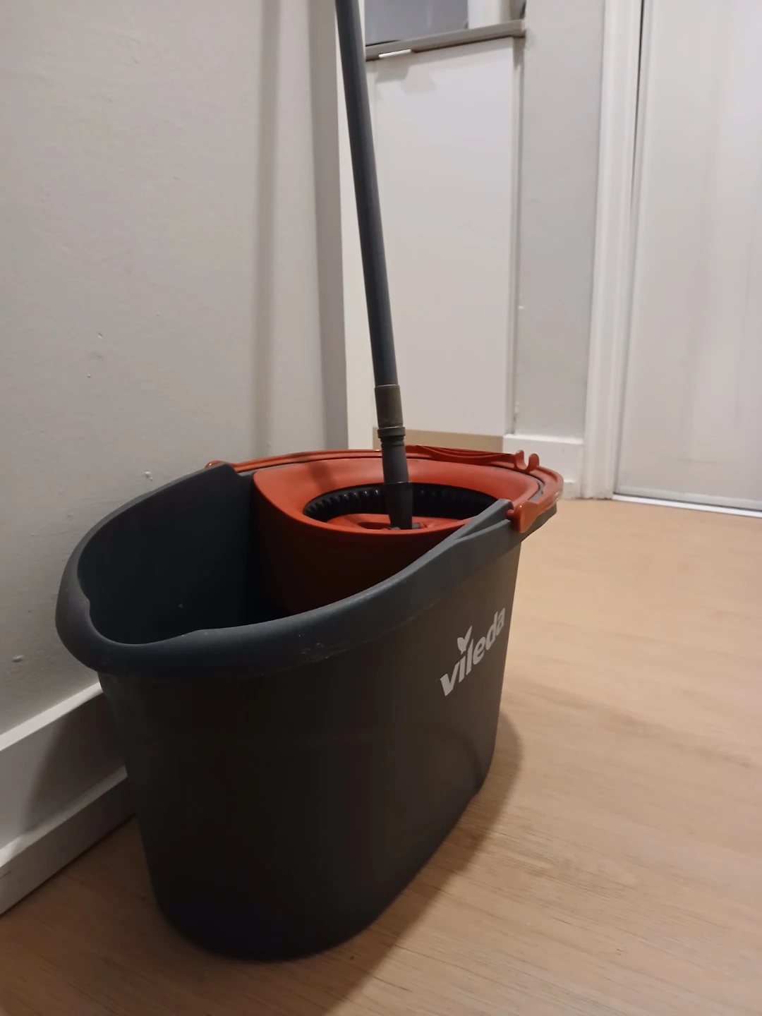 Vileda EasyWring Spin Mop and Bucket System - photo 2