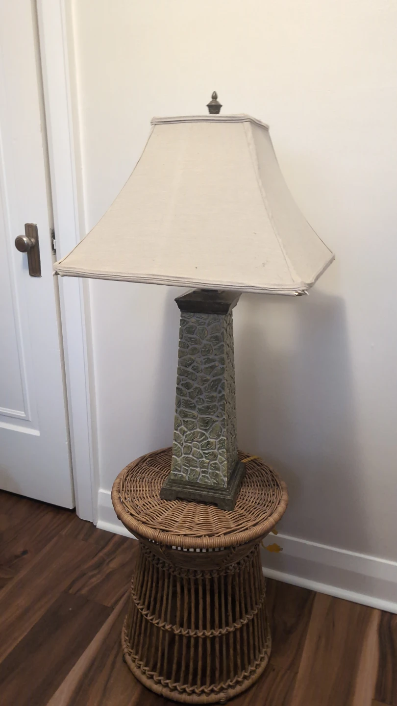 Decorative Table Lamp with Stone Pattern Base