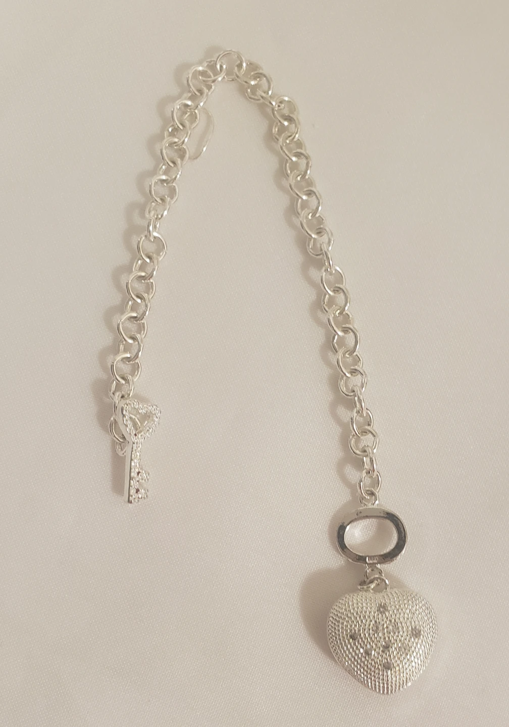 Brand new Women's Fashion Beautiful Bracelet