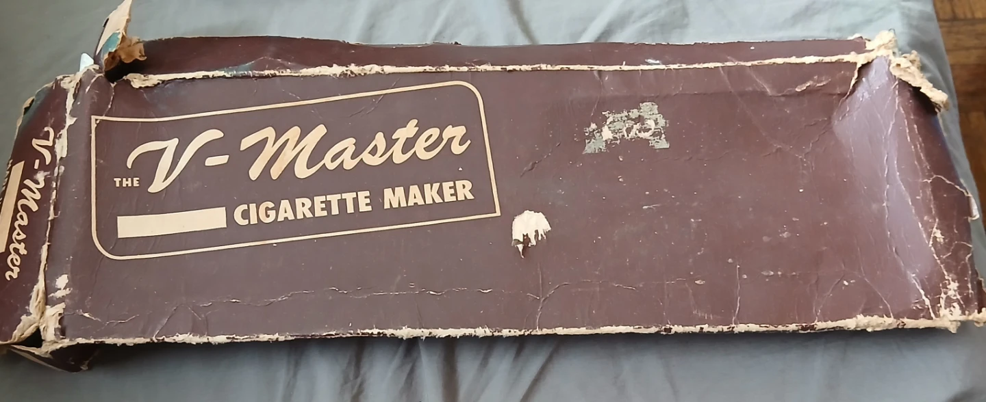 Vintage tins and V-Master Cigarette Maker with Original Box - photo 3