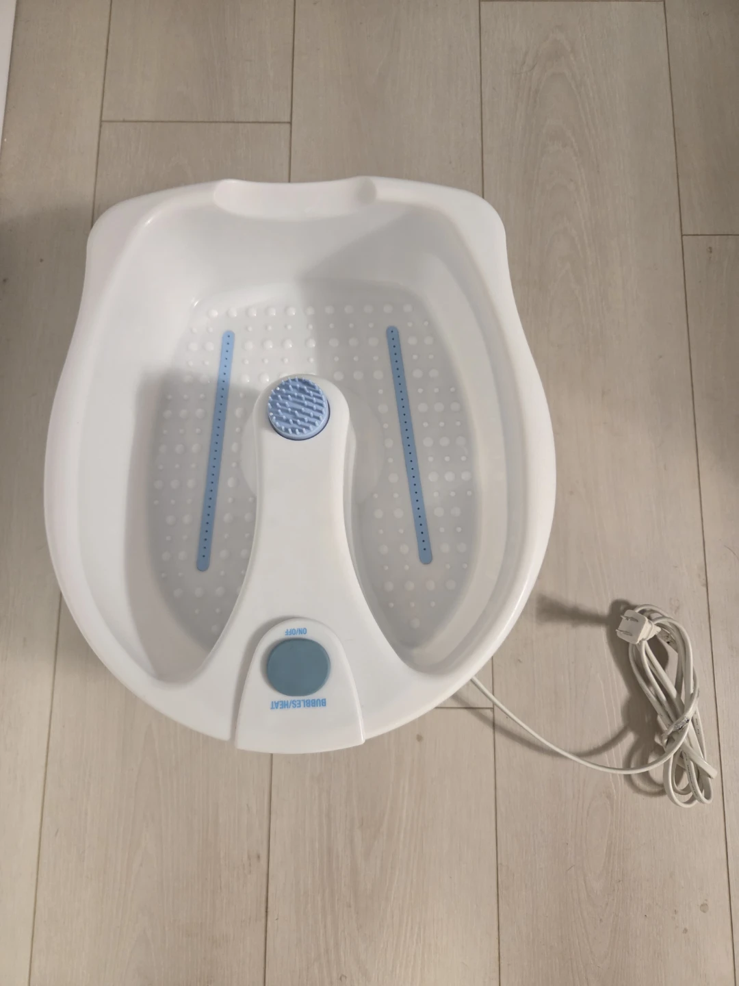 Brand new!!! Foot Spa Bath Massager with Heat and Bubbles