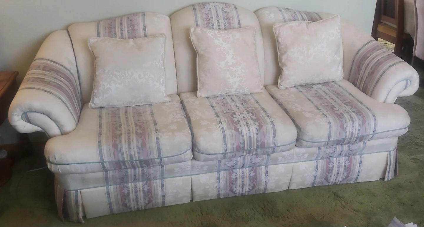 Cream Floral Loveseat  and Sofa Set with Pillows - photo 2