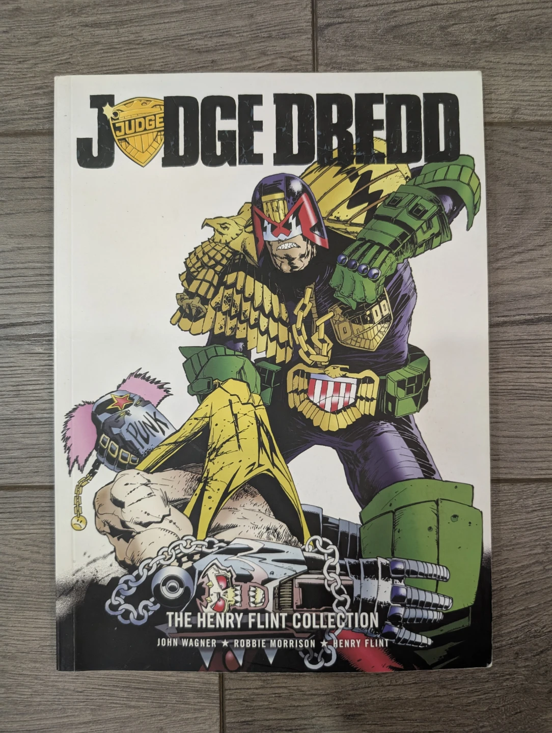EUC - Judge Dredd: The Henry Flint Collection