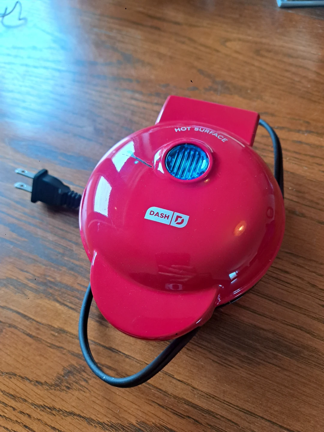 Dash Red Mini Waffle Maker