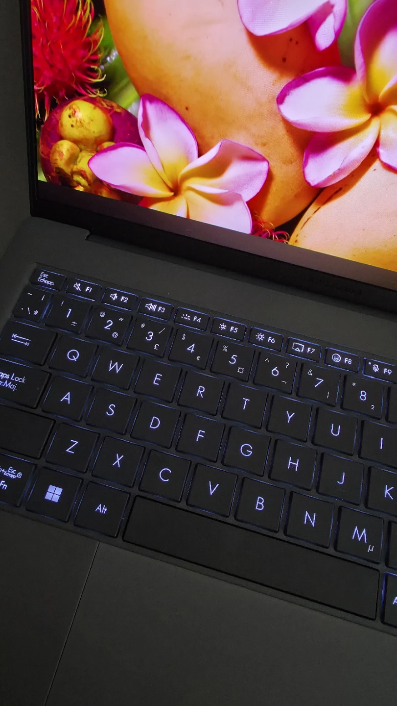 ASUS Zenbook A14 OLED Laptop - photo 2