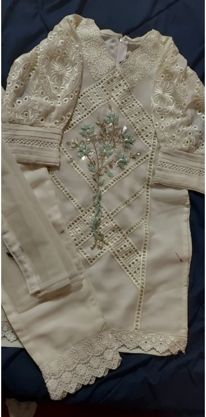 Kids Embroidered Cream pakistani party wear - photo 2