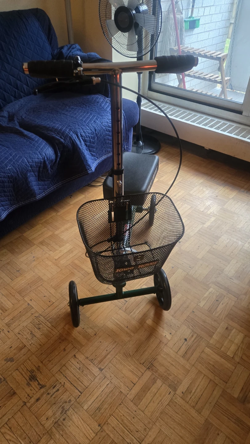 Knee Rover Steerable Knee Scooter - photo 4