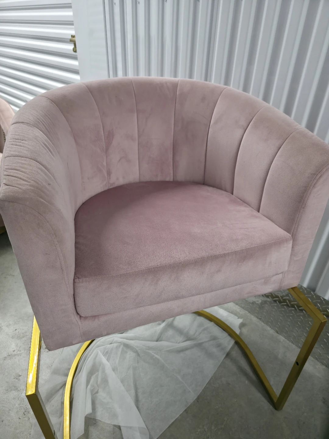 Pink Velvet Accent Chair with Gold Base - photo 3