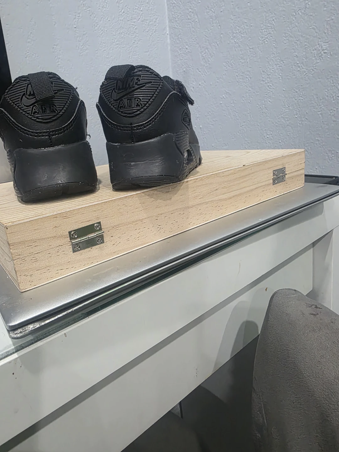 Nike Air Max 90 Black Leather Sneakers - photo 3