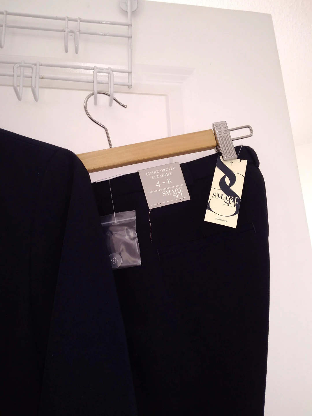 Smart Set Women's Navy Blue Blazer and Pants Suit - Size 4 - photo 3