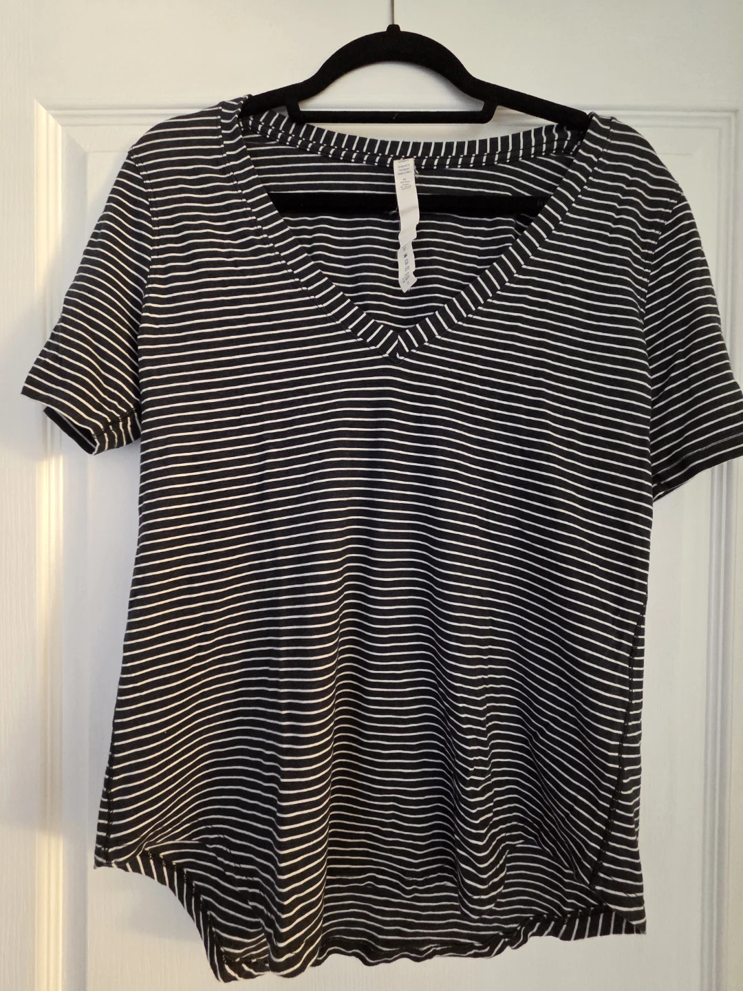 Lululemon V Neck Ts