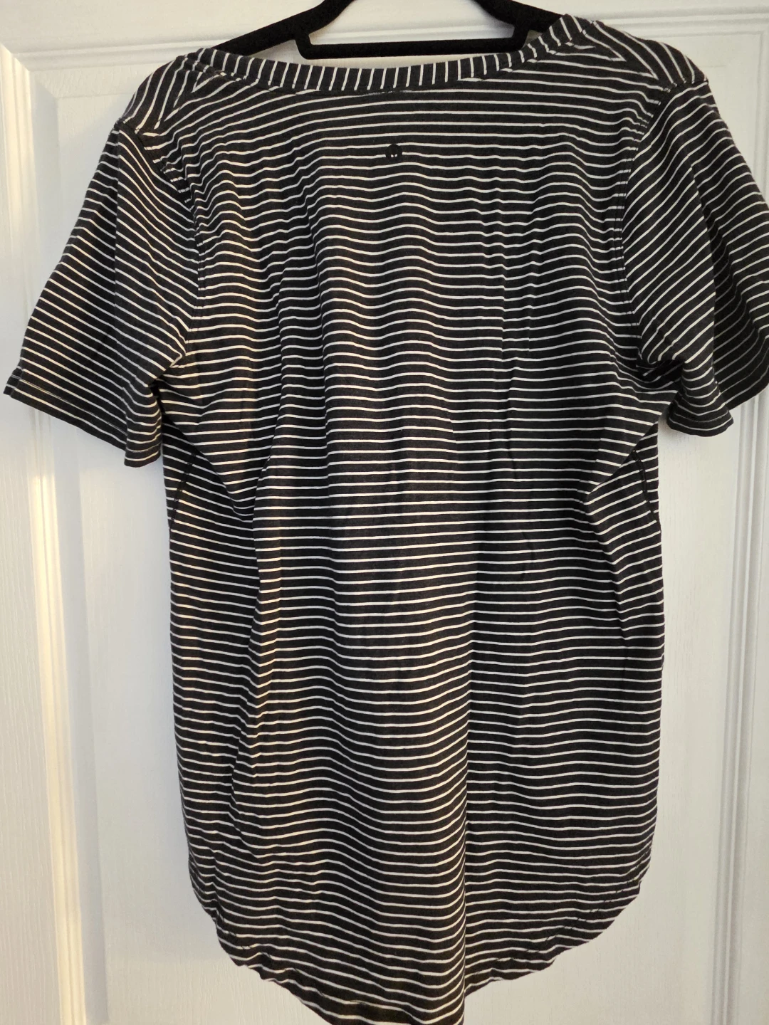 Lululemon V Neck Ts - photo 2