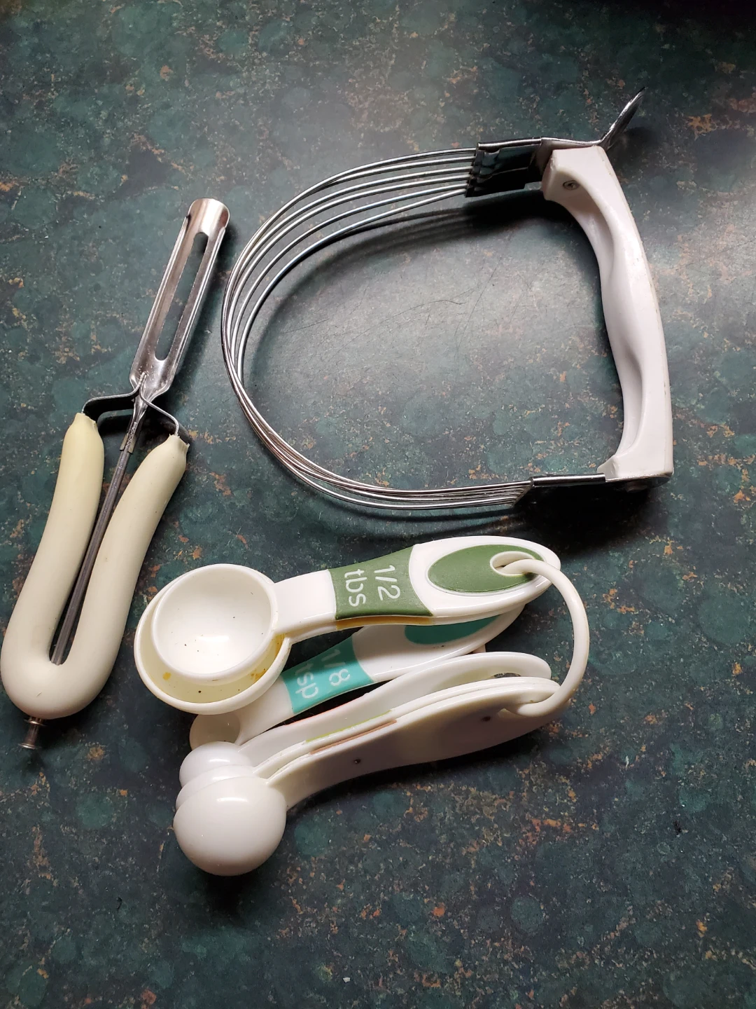 Assorted Kitchen Utensils and Scrubbers - photo 4