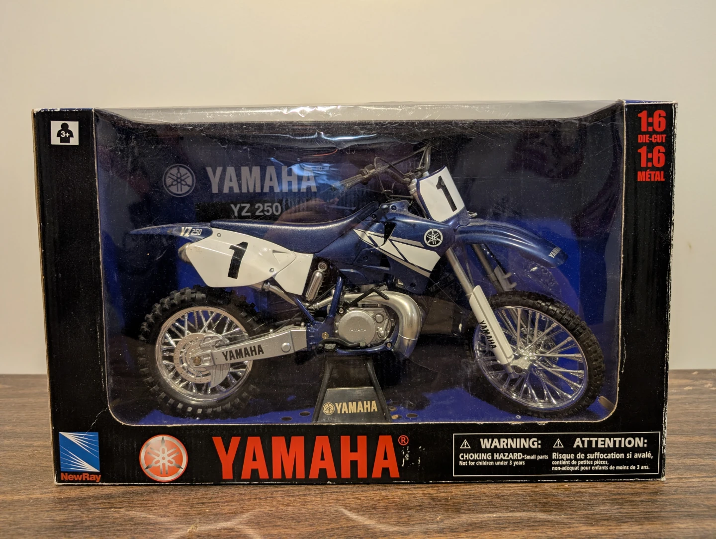 NewRay Yamaha YZ 250 Die-Cast Motorcycle 1:6 Scale