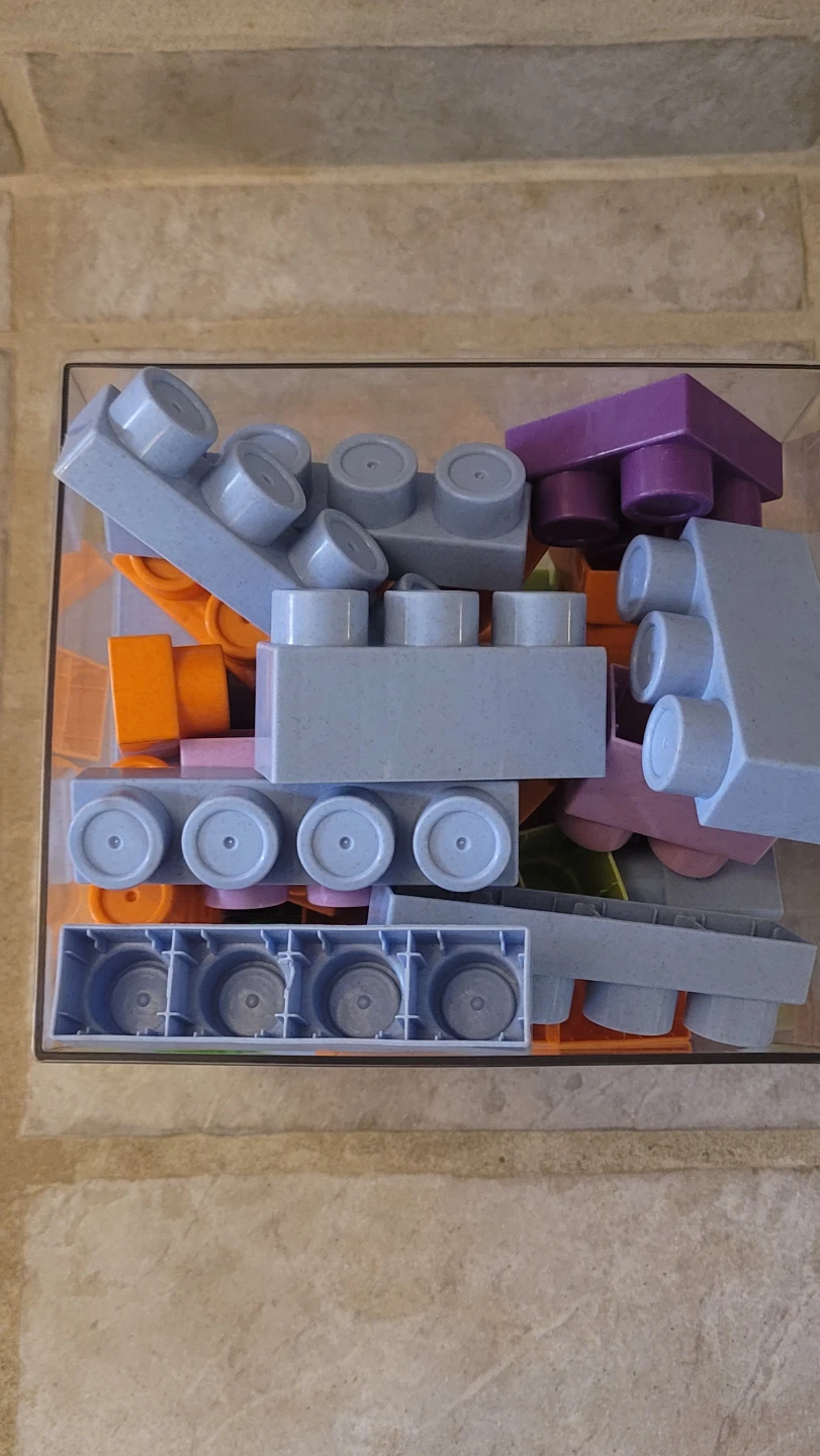 Building Blocks Toy Set in Storage Container - photo 2