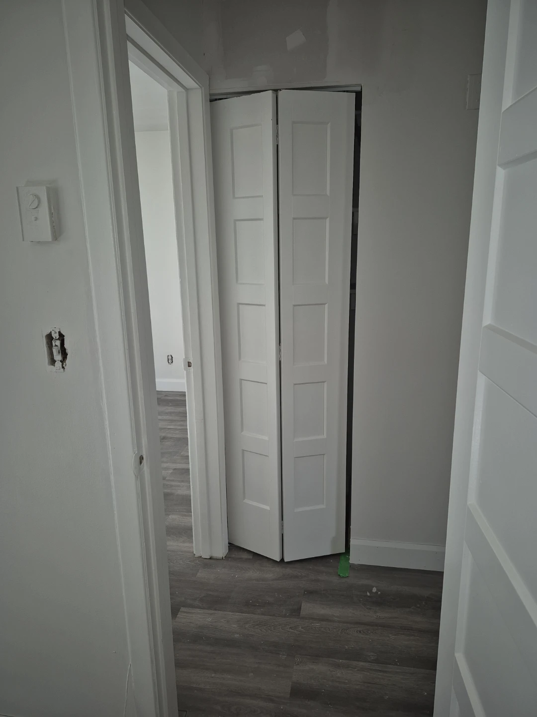Door installation - photo 2