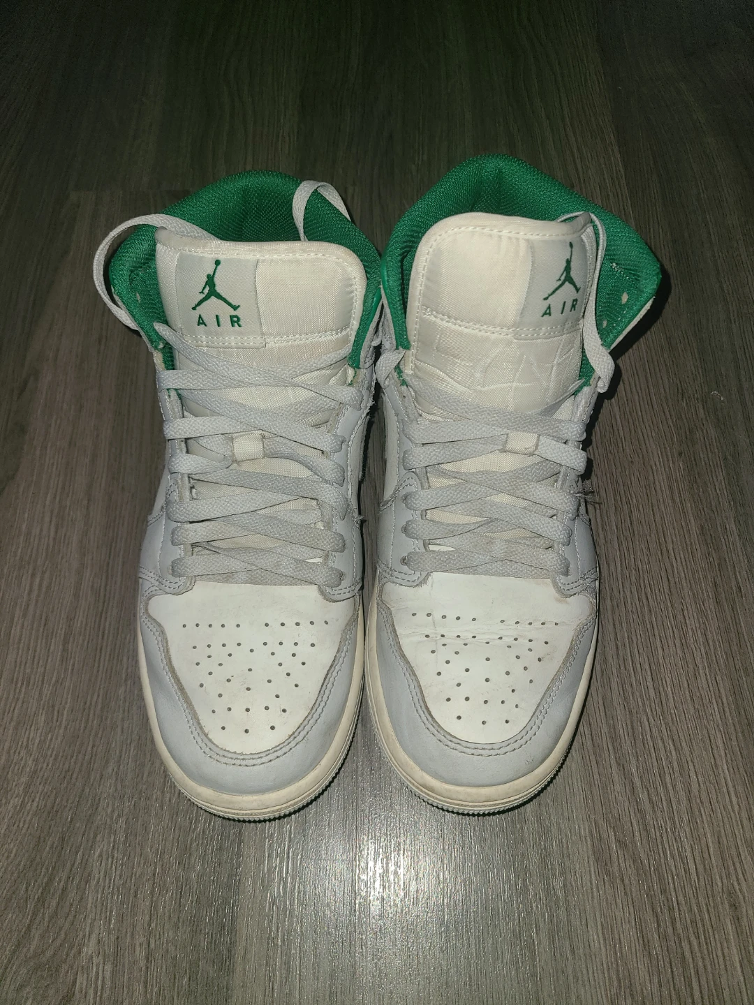 Air Jordan 1 Mid SE Sneakers