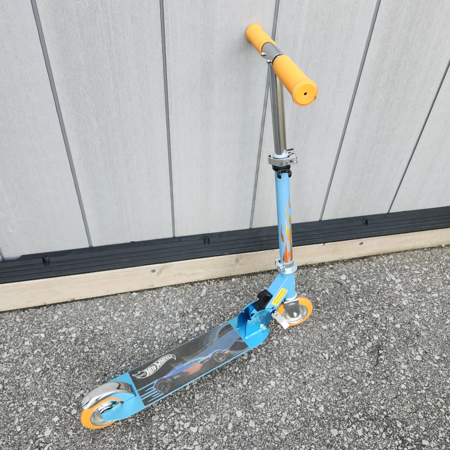 Hot Wheels Blue and Orange Kids Scooter