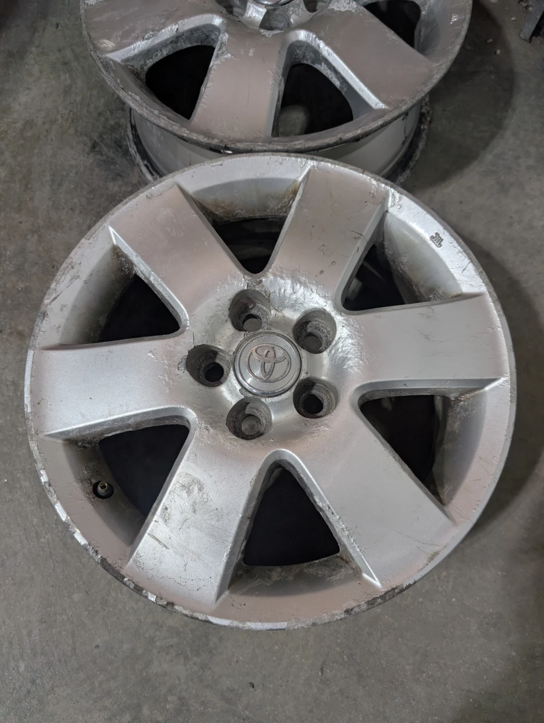 (2)-15 Inch Alloy Rims Off 2004 Toyota Corolla 5x100