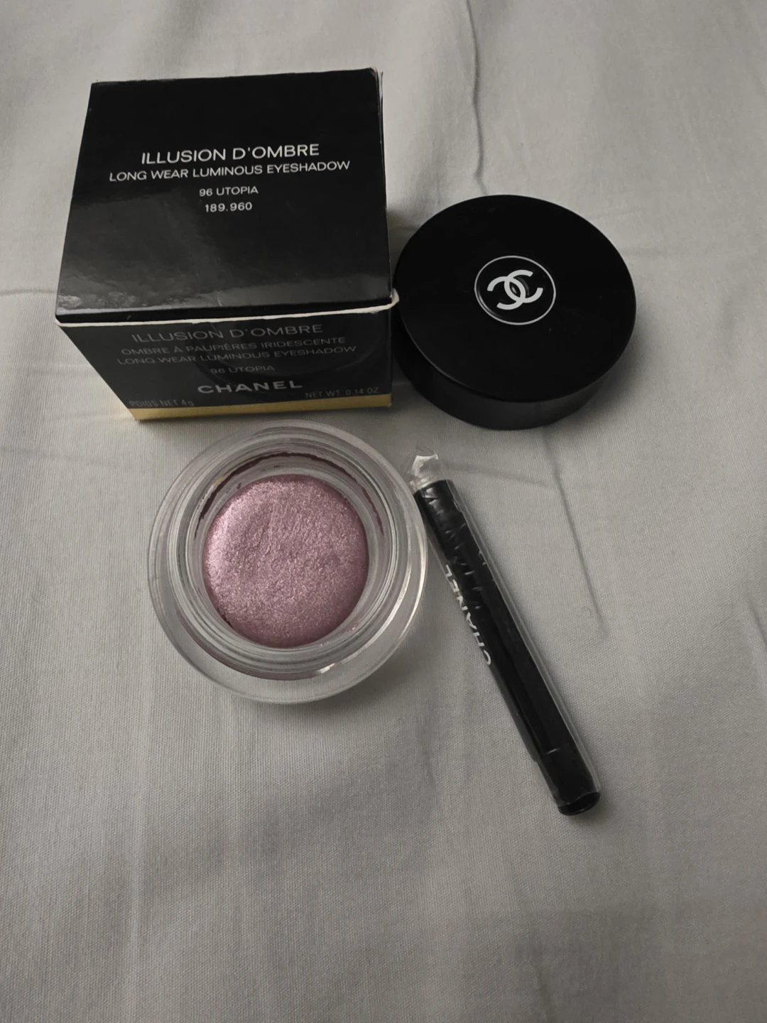 Chanel Illusion d'Ombre Long Wear Luminous Eyeshadow 96 Utopia