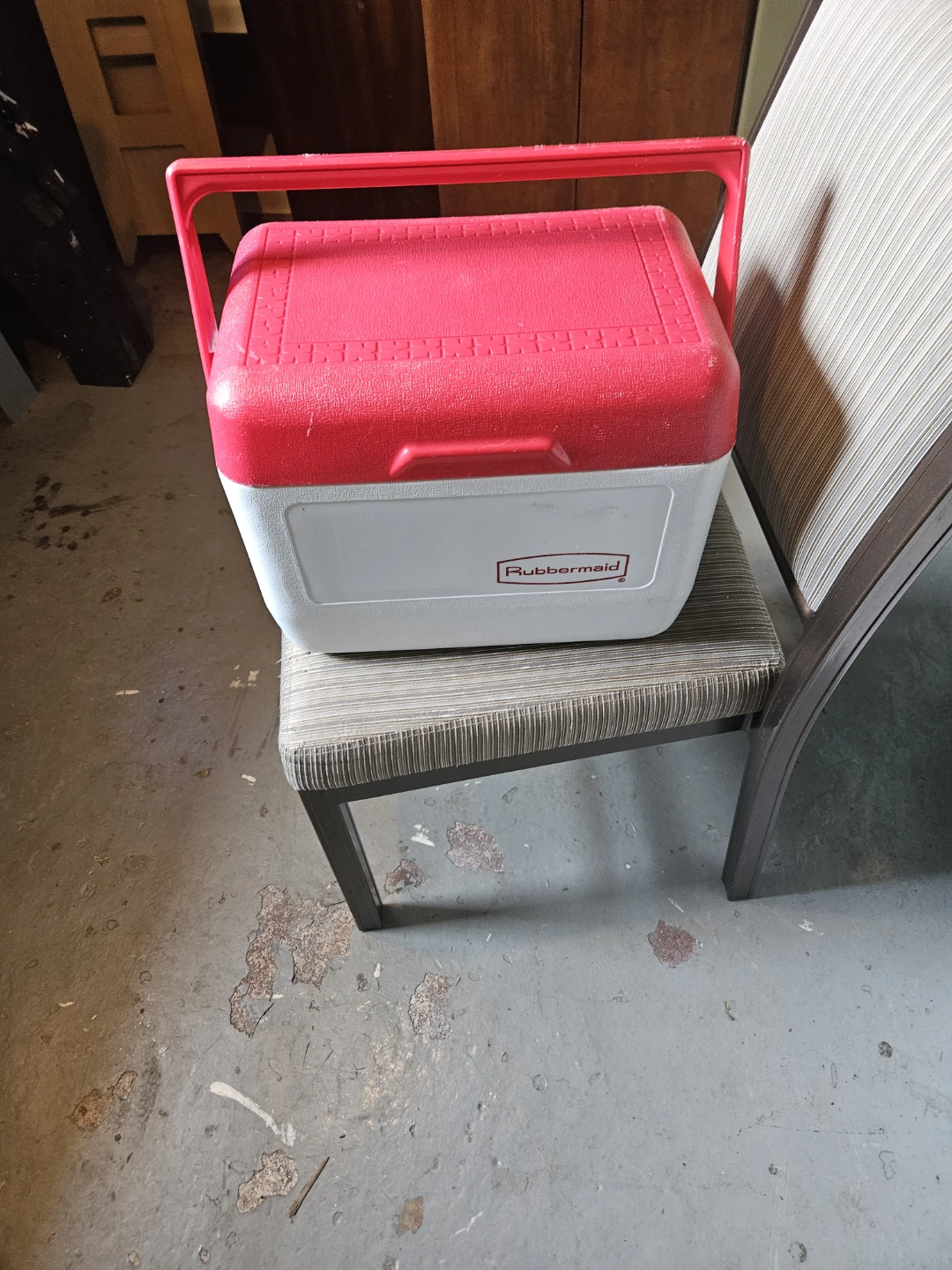 Rubbermaid Cooler Red/White - photo 2