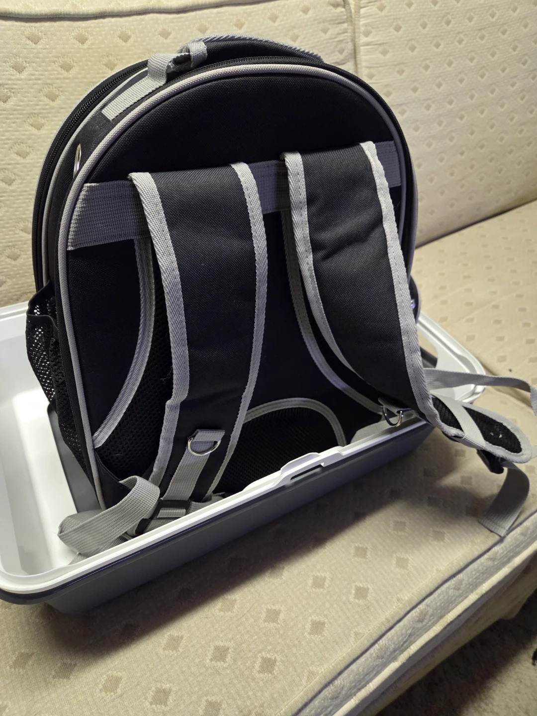 Cat Backpack and Litter Box - photo 2