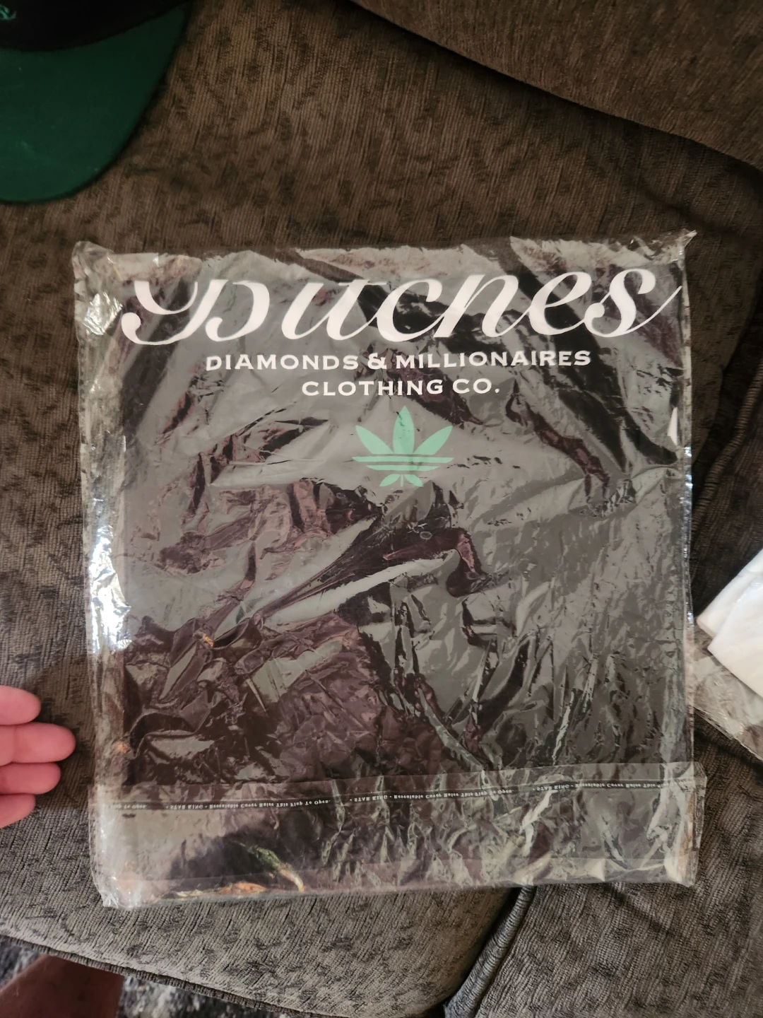 Cocaine & Caviar Blunts & Bitches T-Shirt - photo 3