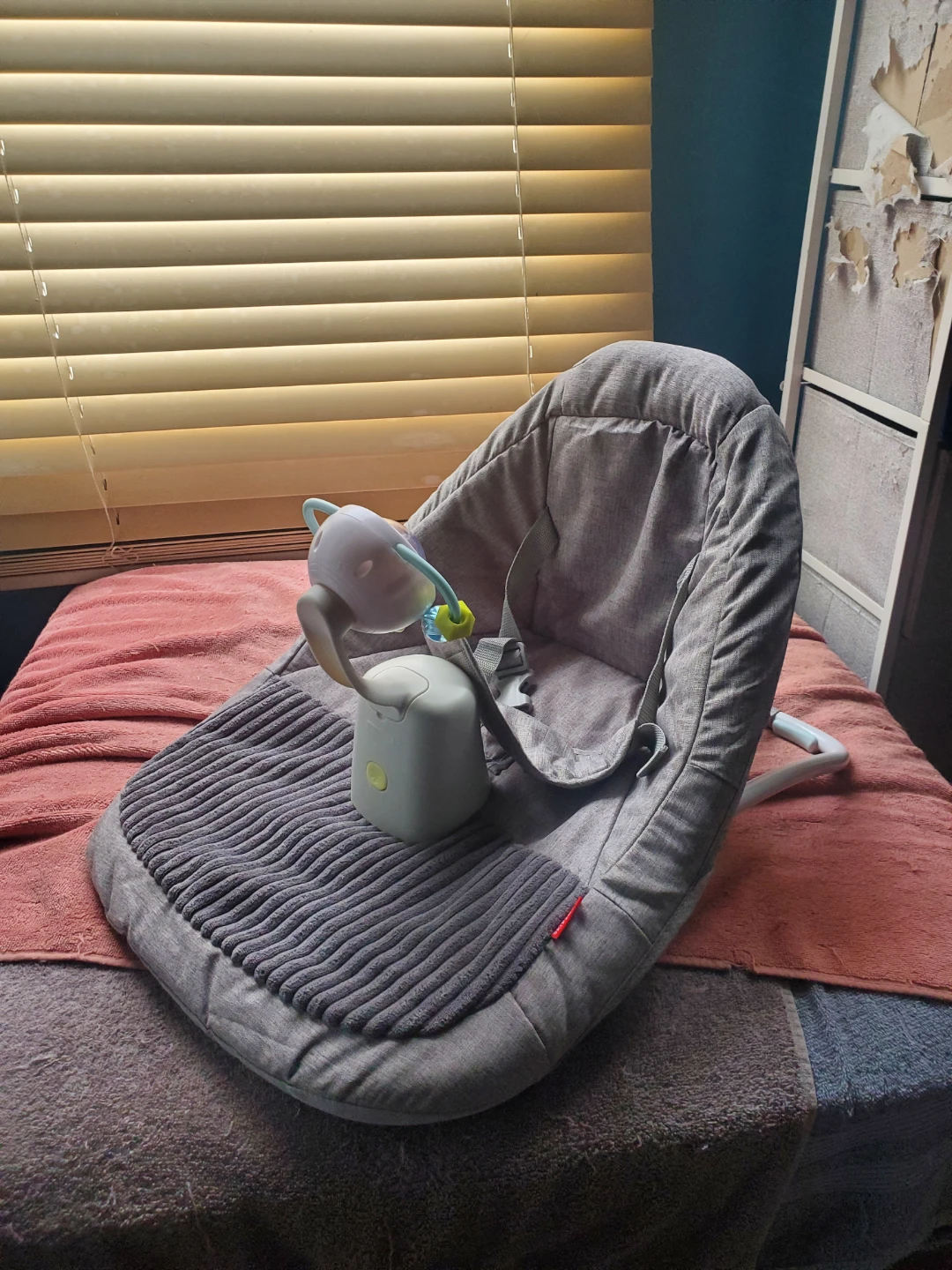 Skip Hop Baby Ergonomic Upright Activity Floor Seat with Toy - photo 3