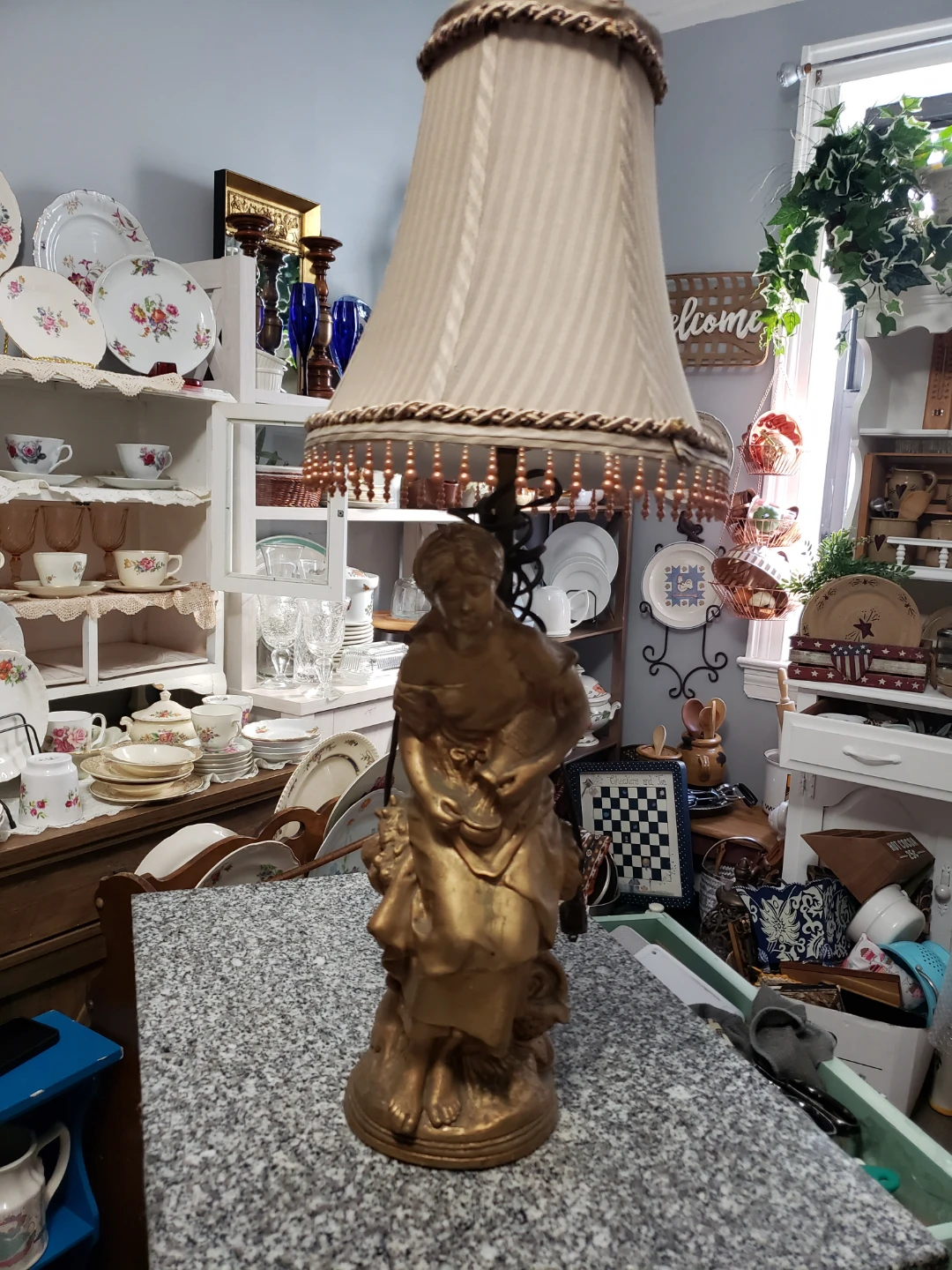 French provincial Lamp with Shade - photo 4