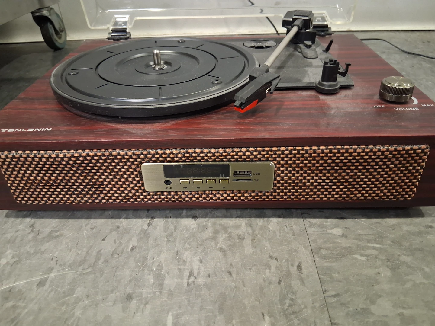 Victrola and Tanlenin Record Player Turntables - photo 3