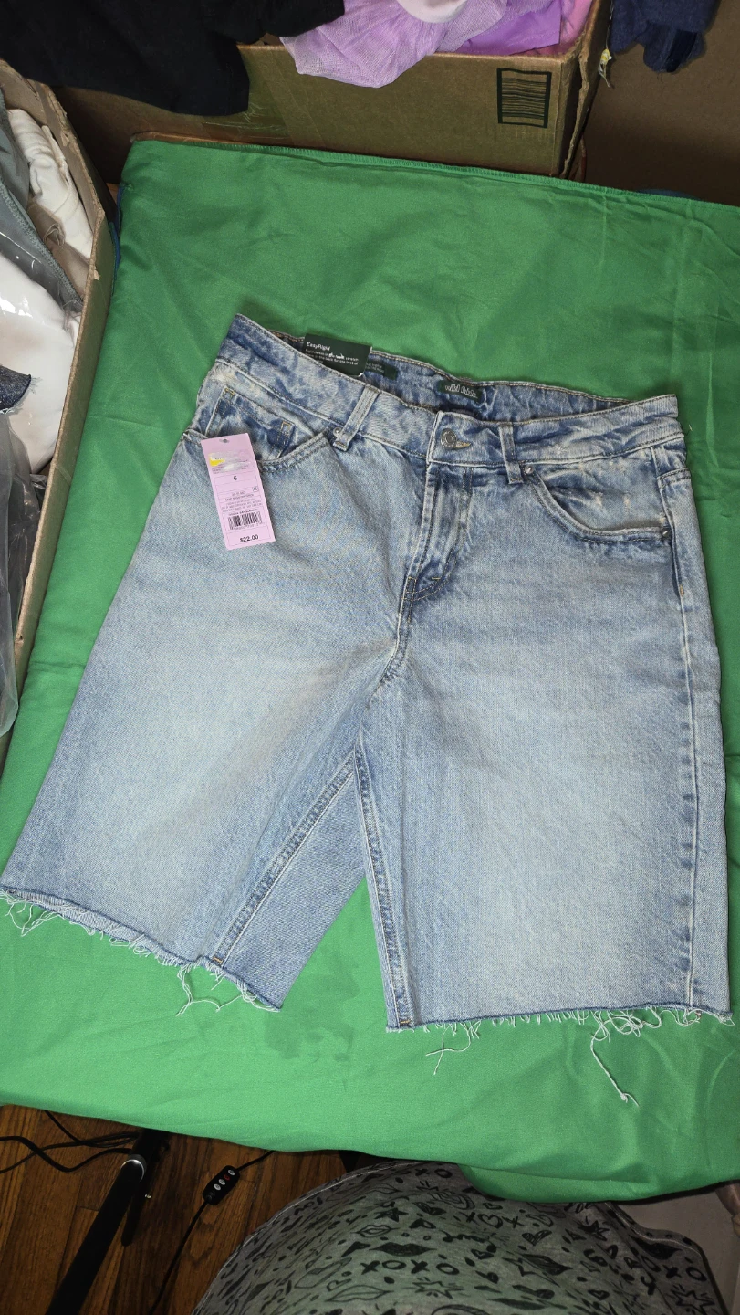 Wild Fable Women's Mid-Rise Denim Shorts Size 10 - photo 3