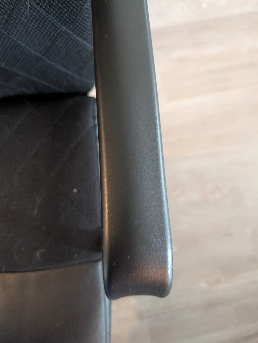 Black Office Chair - photo 2
