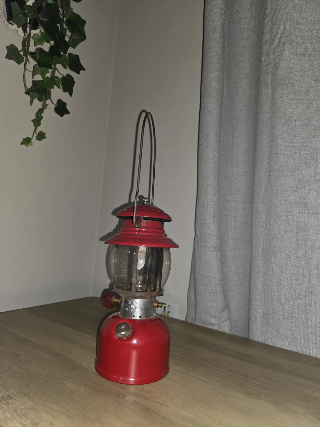 Red Coleman Lantern - photo 2